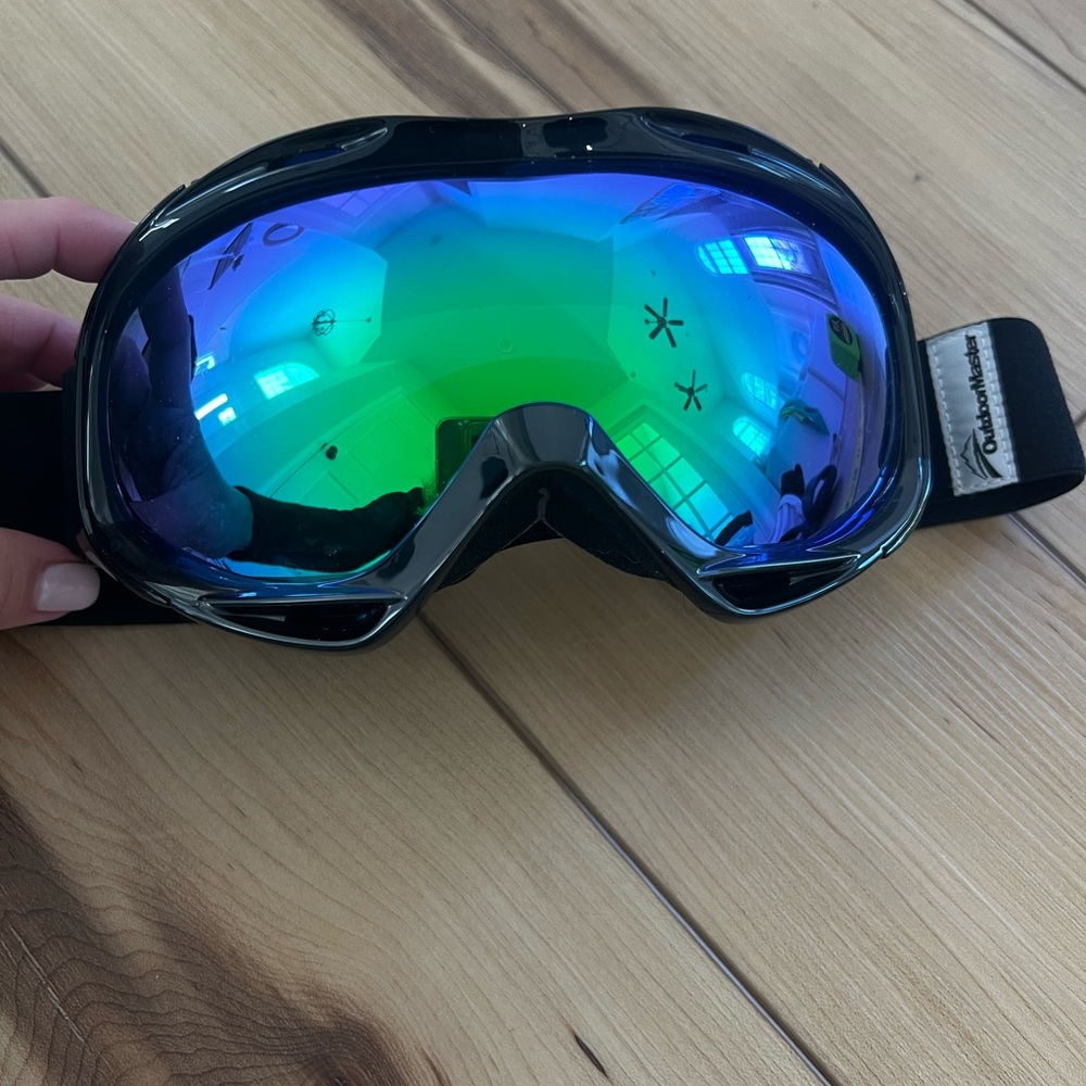 Outdoor Masters Ski/Snowboard Goggles Mirrored Lens